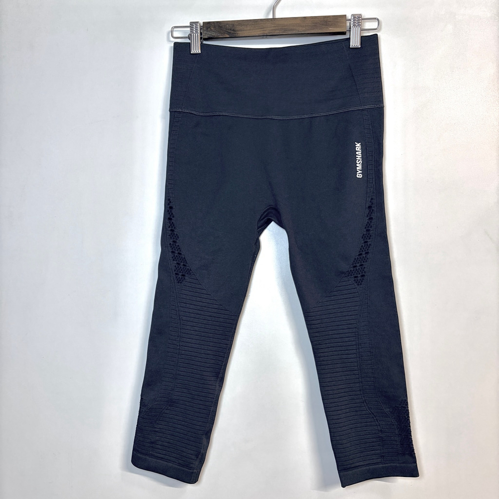 Women's Gymshark Black Cropped Cutout Leggings Size Medium, Excellent Condition